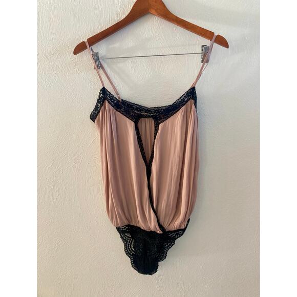 Free People Intimately Free Silky Nude Black Lace Surplice Bodysuit Cami S - Picture 4 of 12